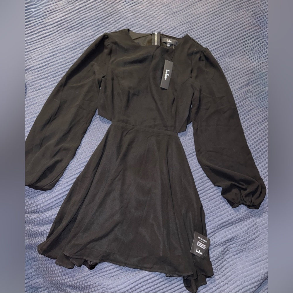 Lulu's Elegant Black Dress